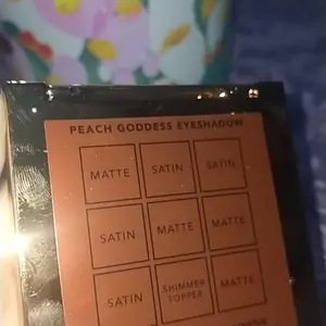 [FREE EYESHADOW] - BUY 1 GET 1 ESQA Goddess Eyeshadow Palette