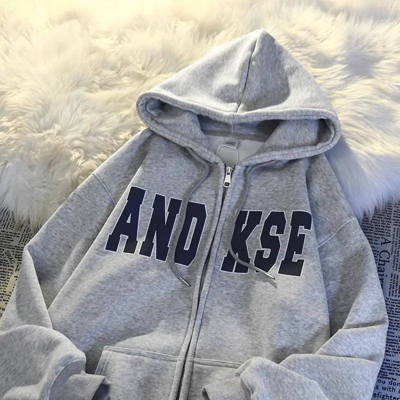 Abu-abu terang/Light Gray