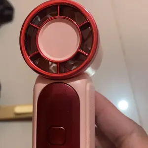 Kipas Genggam Minimalist Portable dengan Kecepatan Hingga 100 dan Tenaga Turbo Baterai 3000mAh LED Display - Angin