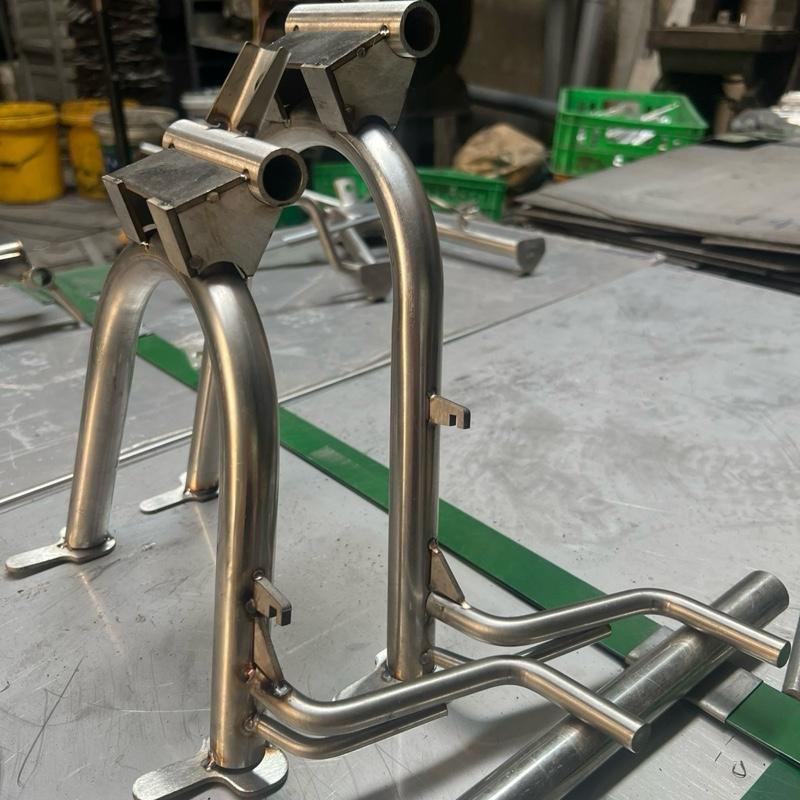 Chống đứng cao hơn zin inox 304 cho các dòng xe máy kèm cốt + lò xo + cao su giảm chấn