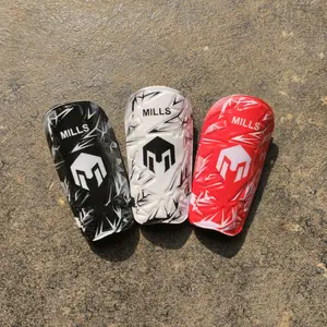 Deker Embos Sepak Bola Futsal Anak Dewasa Lakop Pelindung Tulang Kering Kaki Motif Logo Mills Terbaru Bagus Berkualitas Outdoor Tangan 1 Pasang Olahraga
