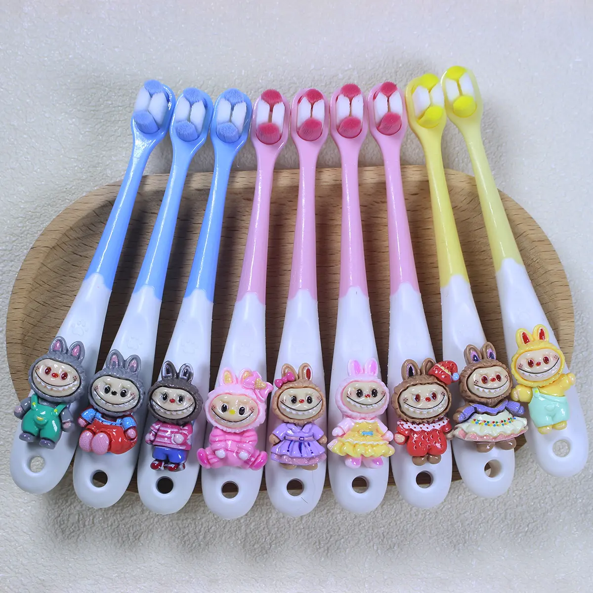 แปรงสีฟันสำหรับเด็ก LABUBU ดีไซน์การ์ตูนน่ารัก ขนนุ่ม เหมาะสำหรับเด็กอายุ 3-12 ปี แปรงสีฟันอ่อน