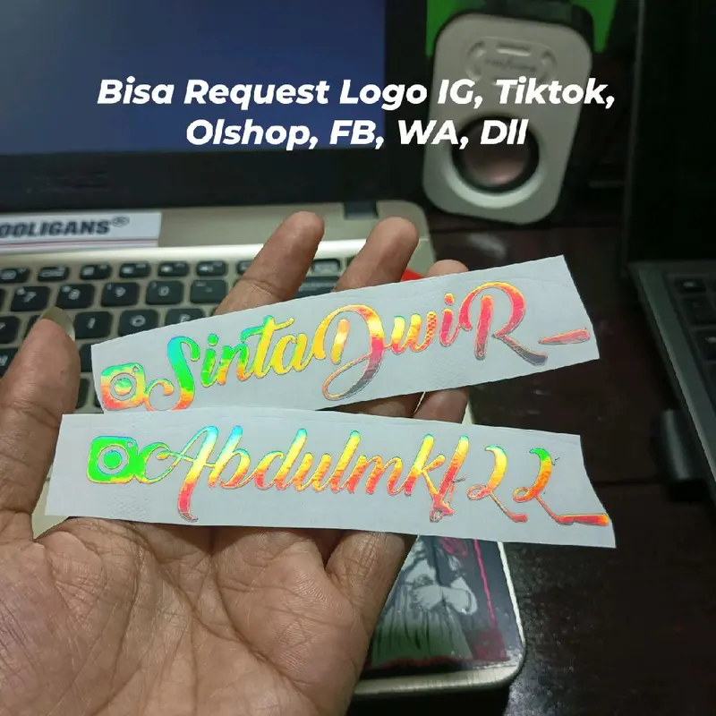 (10RB Isi 3) iTAiTU - STIKER CUTTING CUSTOM NAMA FONT HOLOGRAM REFLEKTIF Hitam Putih Sticker Car 1