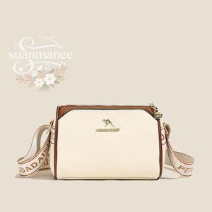 กระเป๋าสะพายไหล่และไขว้ ผ้าหนังนิ่ม มีสไตล์และหลากหลาย ช่องอเนกประสงค์ สไตล์ที่ขายดีที่สุด สีที่เหมาะกับสีผิวและไฮไลท์ความสง่างาม สีดำและสีขาว