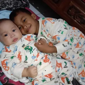 BAJU TIDUR ANAK DINOSAURUS FULL PRINT CREAM