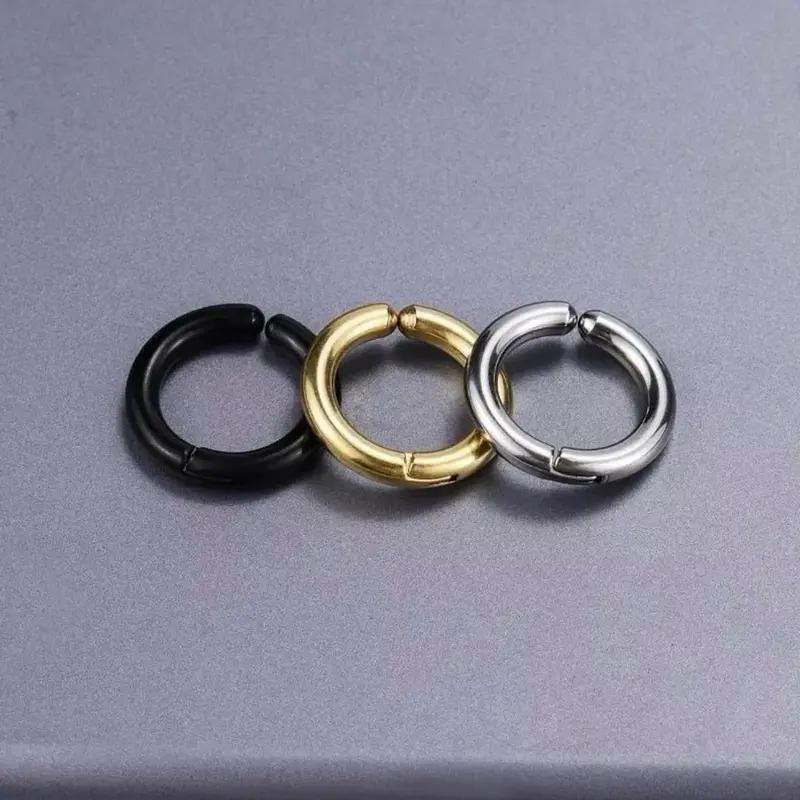 (COD) Anting Hoops Jepit Tanpa Tindik Pria Wanita Titanium Aksesoris Fashion Earrings Antikarat Silver Hitam 2