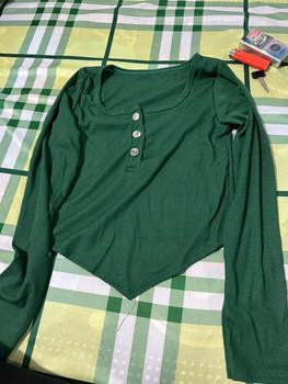 Product Review of Áo Thun Croptop Cổ Tròn Kèm Gài Nút Bấm Tay Dài Đuôi Tà Nhọn TTSLA0925 Kem Nữ Women Voi Nhung from n**8 1