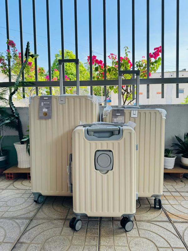  COMBO VALI - KHAY CỐC   tặng túi đựng giày  ,Size 28 và Combo -  Vali nhựa ABS+PC đàn hồi chống va đập. Bảo hành phụ kiện 2 năm.Vali Nhua 