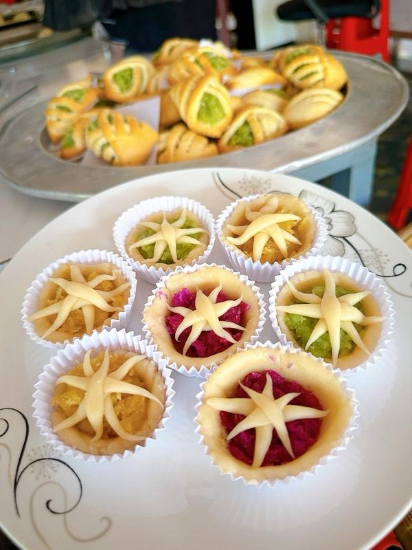 Product Introduction of Bánh chén giấy nướng thủ công nhà làm ( nhân khóm, nhân dừa non) 5