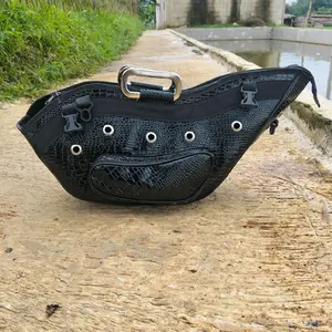 Tas Kisa Ayam Bahan Croco Hitam dengan Desain Elegan dan Tali Adjustable untuk Keseharian Andalan