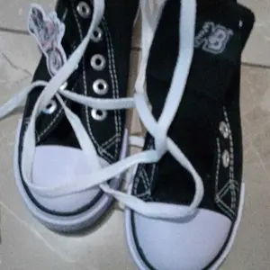 SEPATU NB MASTER BASKET SEKOLAH Hitam Putih