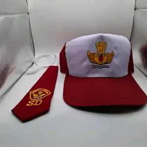 1 paket topi SD merah putih sama dasi cowo cewe Seragam