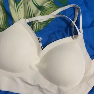 Luxuryunderwear Bra Backless Wanita Seamless Pakaian Dalam Bh Wanita Punggung Terbuka Tanpa Kawat L062 Busa Tipis Kemben Crop Nyaman Motif