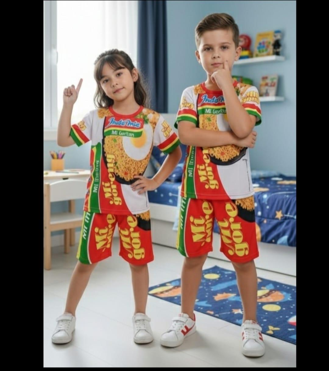 Setelan Anak Harian Viral Terbaru Limited Edition Motif Makanan Mie goreng dan gambar Minuman untuk Usia 1-10 Tahun Desain Unik Nyaman dan Senang Dipakai