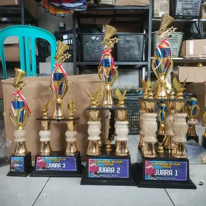 paket piala  isi 4 kaki 4 2 2 1 badminton tenismeja pingpong bulutangkis bola