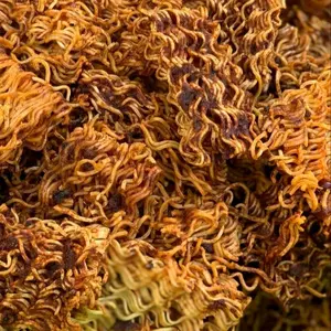 1Kg Mie Kremes Kriuk Pedas Asin Gurih Nagih Crisps & Puffed Snacks