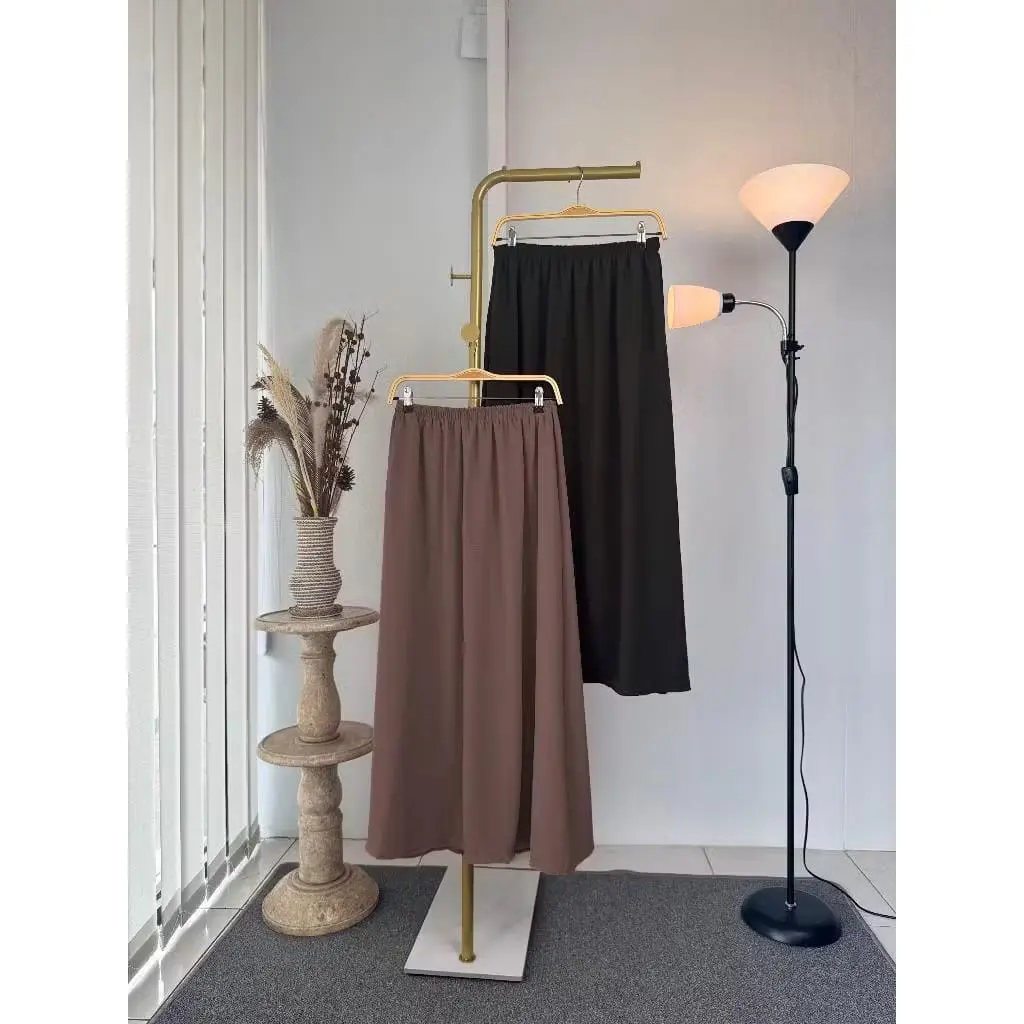 Rok Polos Muslimah Wanita Dewasa / Rok Crinkle Airflow Panjang / Rok Daily / Roc Panjang Mayung Kekinian