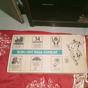 GREENFIELDS / SUSU UHT COKLAT / STRAWBERRY / FULL CREAM 105ML ( 1DUS ISI 40PCS )