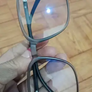 Kacamata Anti Radiasi Photochromic Persegi Modis Pria Wanita