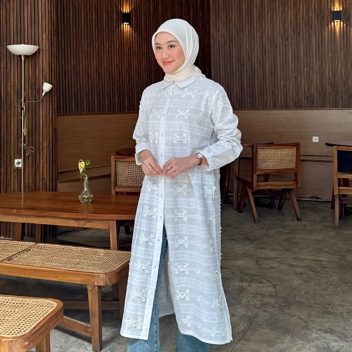 Chloe Embroidery Shirt / Tunik Embroidery / Tunik Lebaran Katun Bunga Wanita Atasan