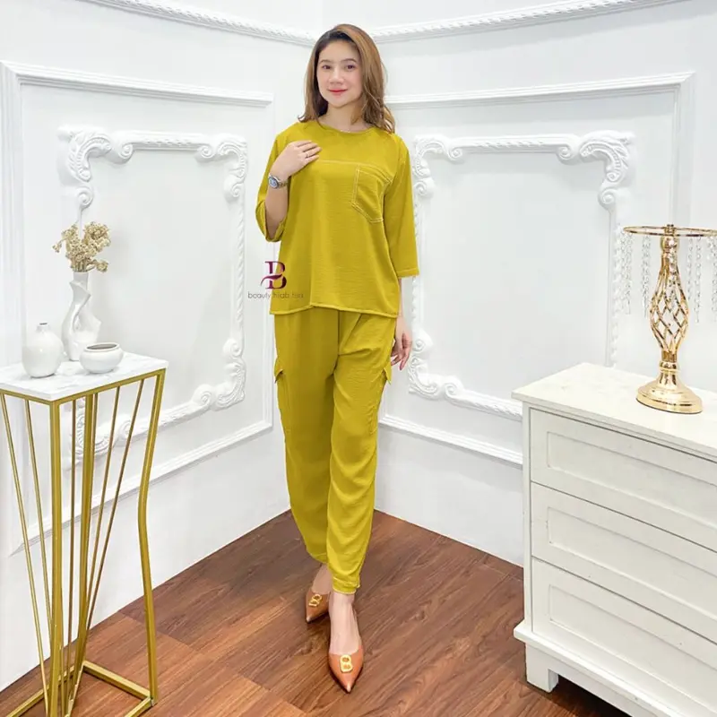 db - REVINA baju setelan wanita kekinian terbaru 2025 one set korean style setcel remaja dewasa crinkle airflow panjang 3/4 2