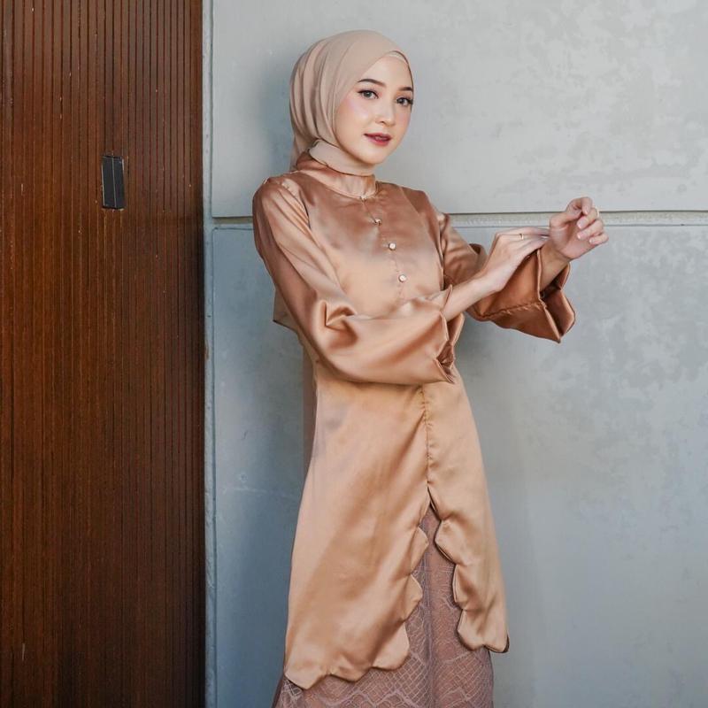 Kalista Dress / Dress kondangan / Bahan Satin Roberto Cavalli 3