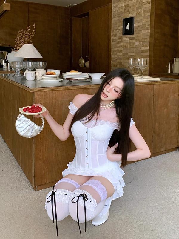 Lancy Set váy Trắng vibes mùa hè đi biển áo quây tơ mix corset ren cup ngực , chân váy tơ xòe tầng có lót quần 1