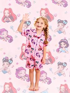 Conjunto infantil de 2 piezas, camiseta con estampado de personajes y notas de diamante, pantalones cortos con cintura elástica y bolsillo, diseño de solapa, suave y cómodo, ropa casual y de dormir.