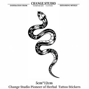 รอยสักงู รอยสักชั่วคราว ติดทนนาน 15 วัน กันน้ำและทนต่อการสึกหรอ สติ๊กเกอร์รอยสัก