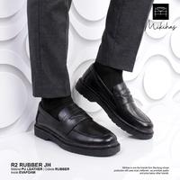 Gambar Mikihas R2 Ruber - Sepatu Pria Kulit Hitam Penny Loafers Flat Sol Karet - Kerja, loafers Shoes - loafers style outfit Material Synthetic Leather Outsole Karet Murni Colour Black - R2 Rubber JH, 38 dari Mikihas Shoes Kab. Bandung 1 Tokopedia