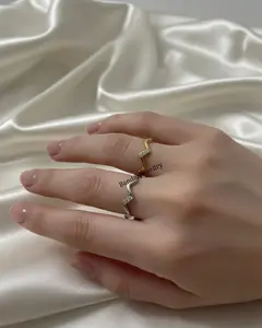 Cincin Gelombang Permata Mini Dan Cantik Terbaru Anti Karat Anti Luntur Titanium Stainless Steel