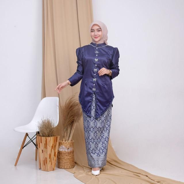 Product Introduction of Setelan Baju Kurung Melayu Wanita Muslim Tunik Elsa Full Payet Rok Batik Motif Songket Terbaru Satin Span 3