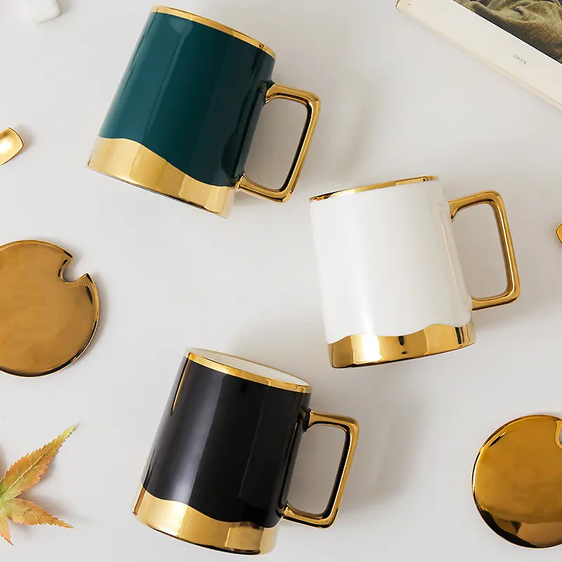 ASHOME Gelas Minum Set Keramik List Gold Dengan Tutup Gelas Emas & Sendok Gold / Ceramic Mug Set With Cup Lid Gold Elegant / Gelas Keramik Mewah / Gelas Minum Keramik / Gelas Gold / Gelas Set Keramik Mewah Elegan 0