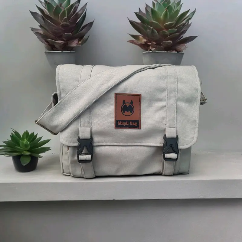 Miqdi Tas Selempang Kuliah Distro Keren Simple Dan Modis Kanvas Pria 6