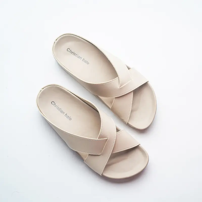Christian Bale Jessica sendal flat wanita Casual Sandal 0