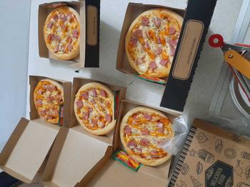 Product Review of BOX PIZZA 15X15X3 CM KRAFT LAMINASI ( ISI 5 PCS ) from m**a 1