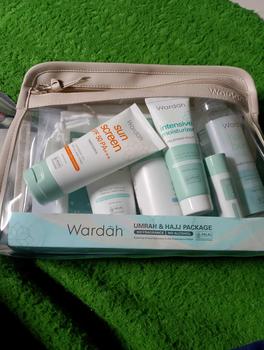 Product Review of Wardah Umrah & Hajj Package - Paket Haji dan Umroh - Hair and Body Wash, Face Cleanser, Sunscreen SPF 50 PA+++ , Anti Perspirant Deodorant, Moisturizer, Lip Treatment Balm, ZamZam Water Spray from @**m 1