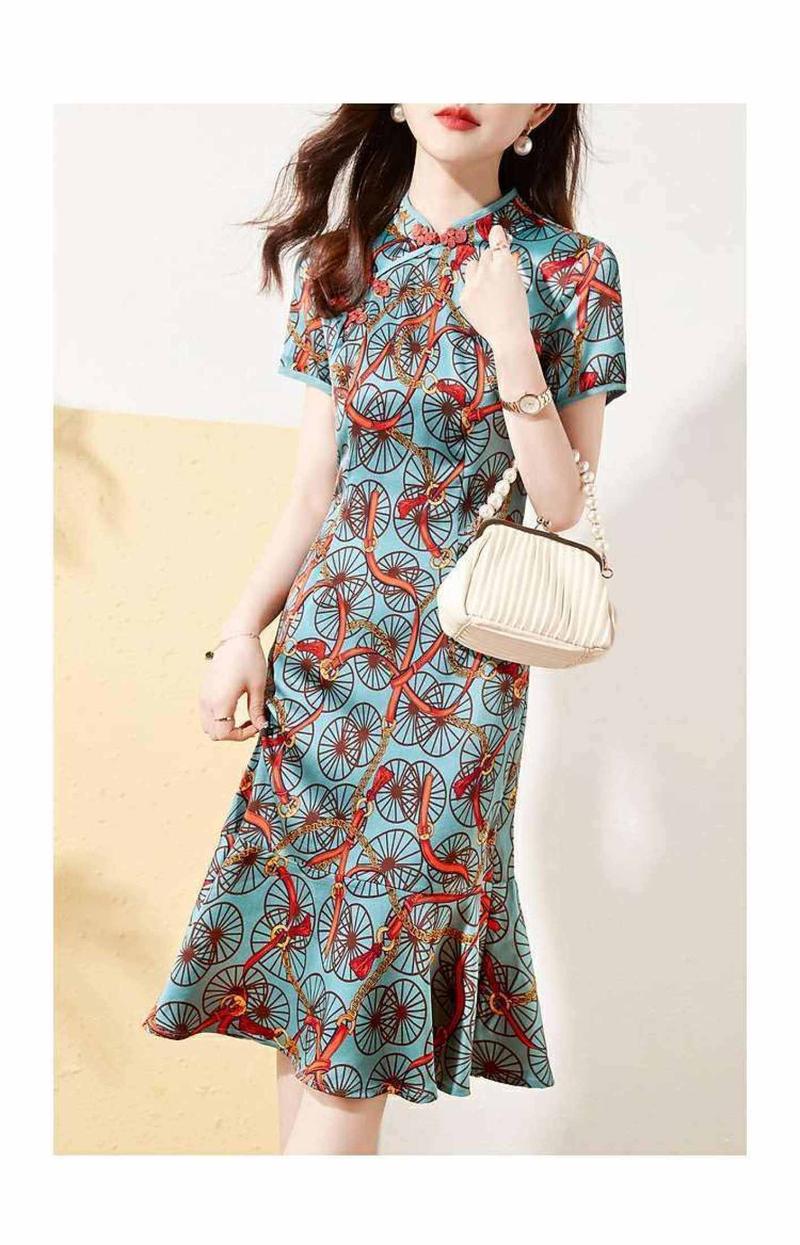Product Introduction of Modern Cheongsam Dress 2024 Young Style Elegant Daily Style Cut-Bone Cheongsam Summer  New Style Chinese-style Vintage Slim Fit Improved Cheongsam Dress 4
