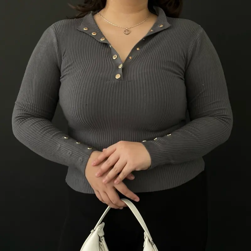 Inaya longsleeve with buttons top 4