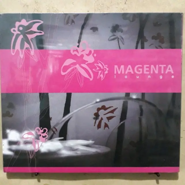 Magenta Lounge