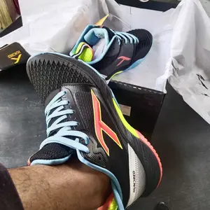 Sepatu Tenis Voli Padel dan Pickleball Merk Hundred Hyperspike Model Mid High Original Sepatu Tenis Volley Padel Hundred Hyperspike Terbaru