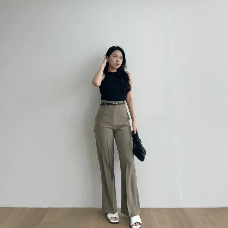 Xotin er dost jinsiy aloqa video VKontakte-da yalangoch onalarning fotosuratlari