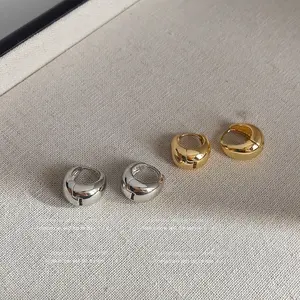 Anting wanita gaya retro anting simpel elegan / anting fashion korea / anting klip bulat kecil pelapis logam warna anting-anting