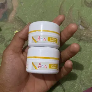 2 pics krim kelupas jilvie mencerahkan kulit
