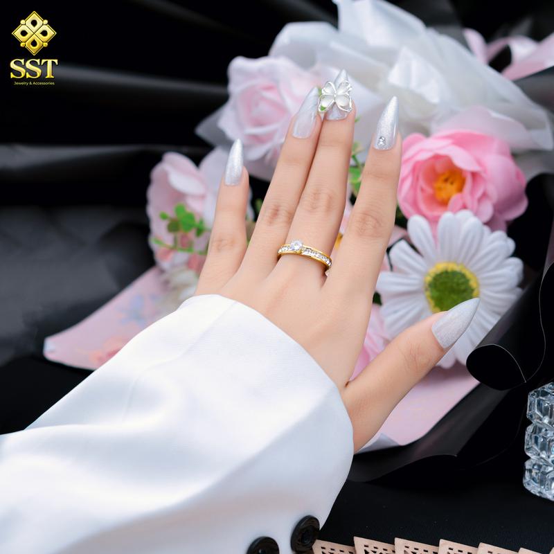 Nhẫn Titan SST Đính Đá Nữ Thiết Kế Sang Trọng Không Đen Gỉ N81