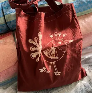 Dien By Dinar - Totebag Si Batik Ayam Maroon