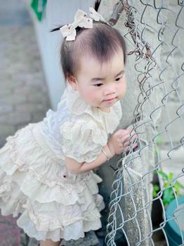 Product Review of [Baobao kids] VÁY CỔ SEN CHẤM BI XẾP TẦNG CỔ THÁO RỜI CHO BÉ GÁI -M266 from V**1 3