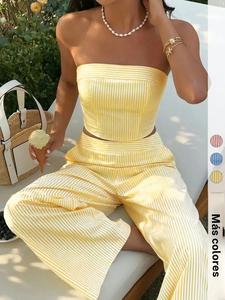 Conjunto para mujer de vacaciones de verano: top corto a rayas y pantalón de pierna ancha con cintura alta, conjunto casual con blusa ajustada y chaleco exterior.