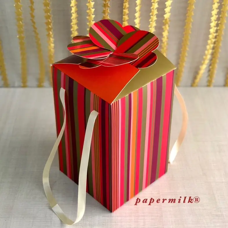 Papermilk / BXH 602 St2 , Gift Box, Kotak Lipat, Kotak Hadiah, Kotak Souvenir Box Instant, Size 12 x 12 x 19,5cm , Warna Merah dan Hijau
