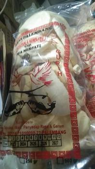 Product Review of PAKET GURIH MANTUL 10 MIX 4 BUNGKUS 1 KG [ BUNCIS,PESER,SANGGUL UDANG,MAWAR] 1 KG KHAS PALEMBANG  Kemplang from C**a 1